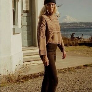 James street co cable knit sweater (S)